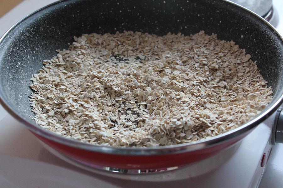 healthy oats jaggery laddu recipe, easy indian oats recipes
