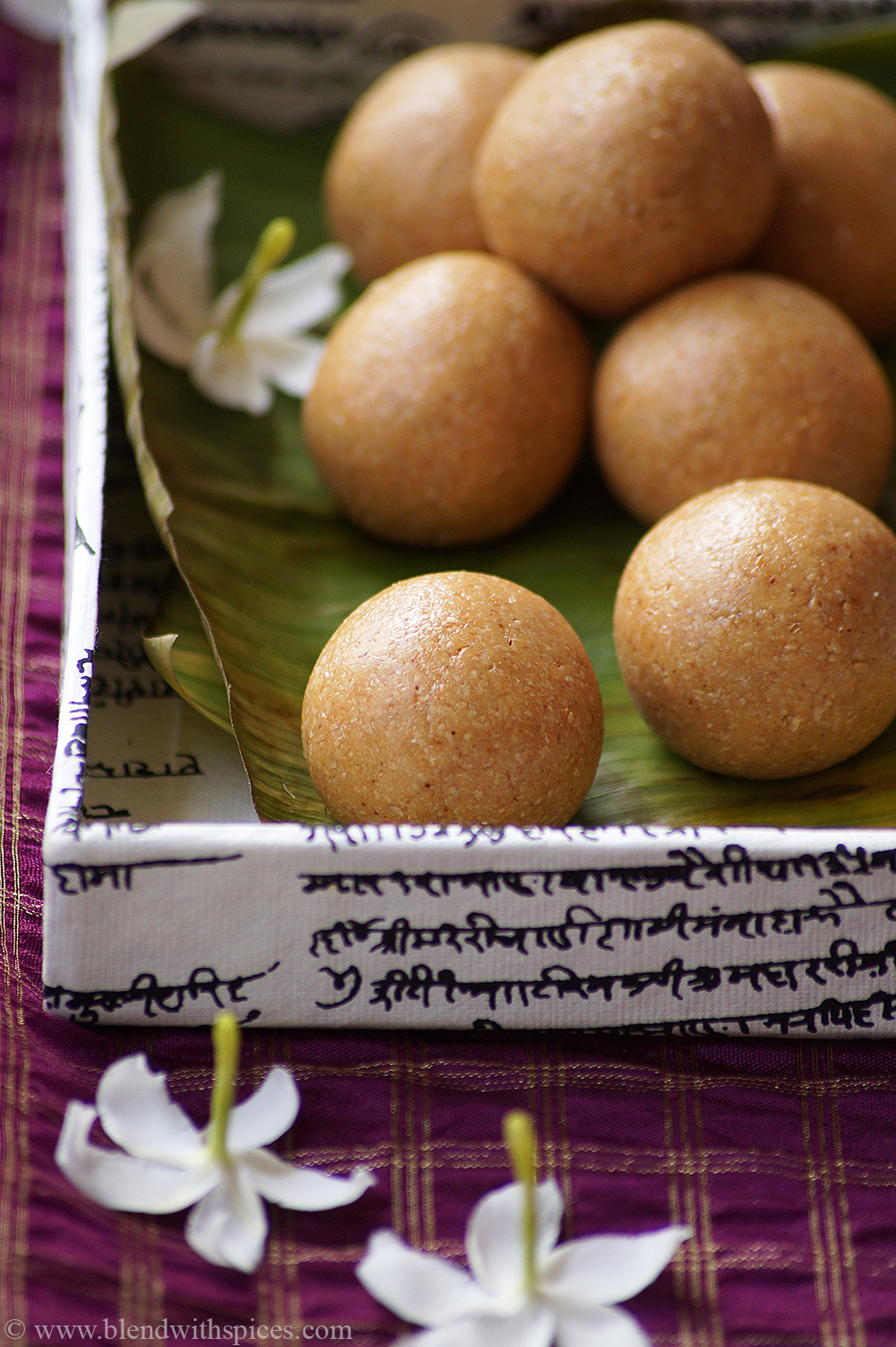 A tray with traditional til ke ladoos