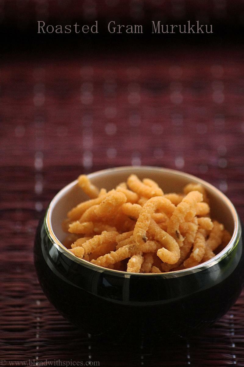 Pottukadalai murukku served in a black ceramic cup.
