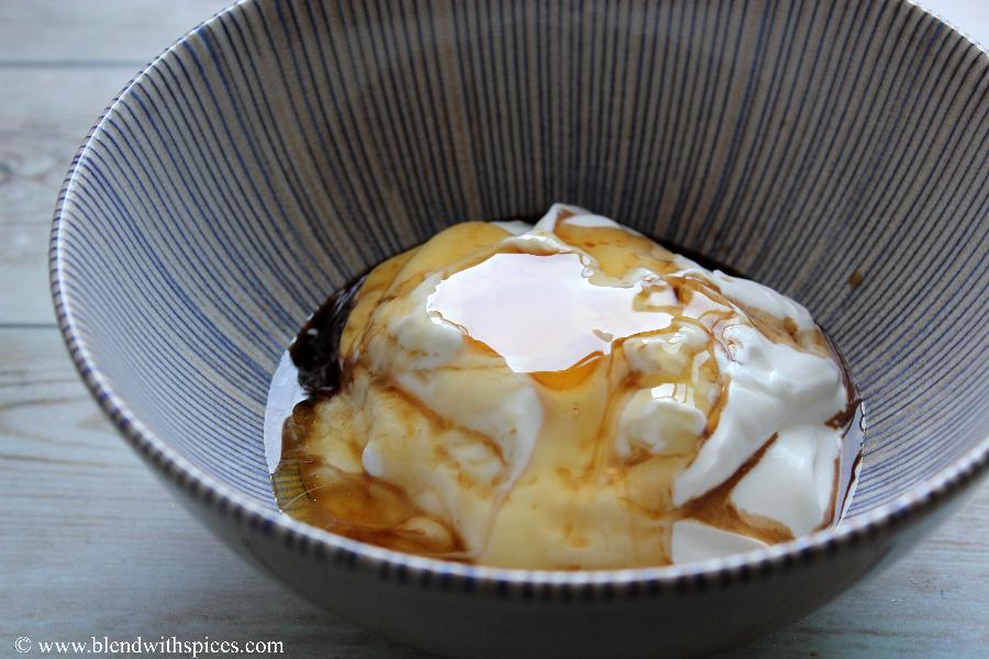 greek yogurt with honey and vanilla
