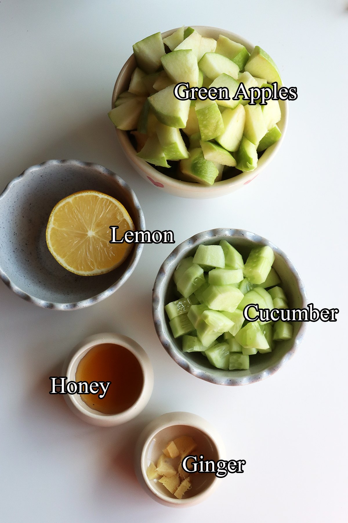 Ingredients needed to make green apple juice recipe