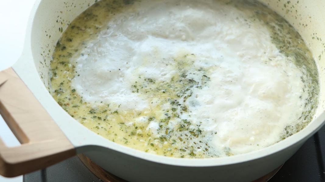 Boiling the milk rice mixture
